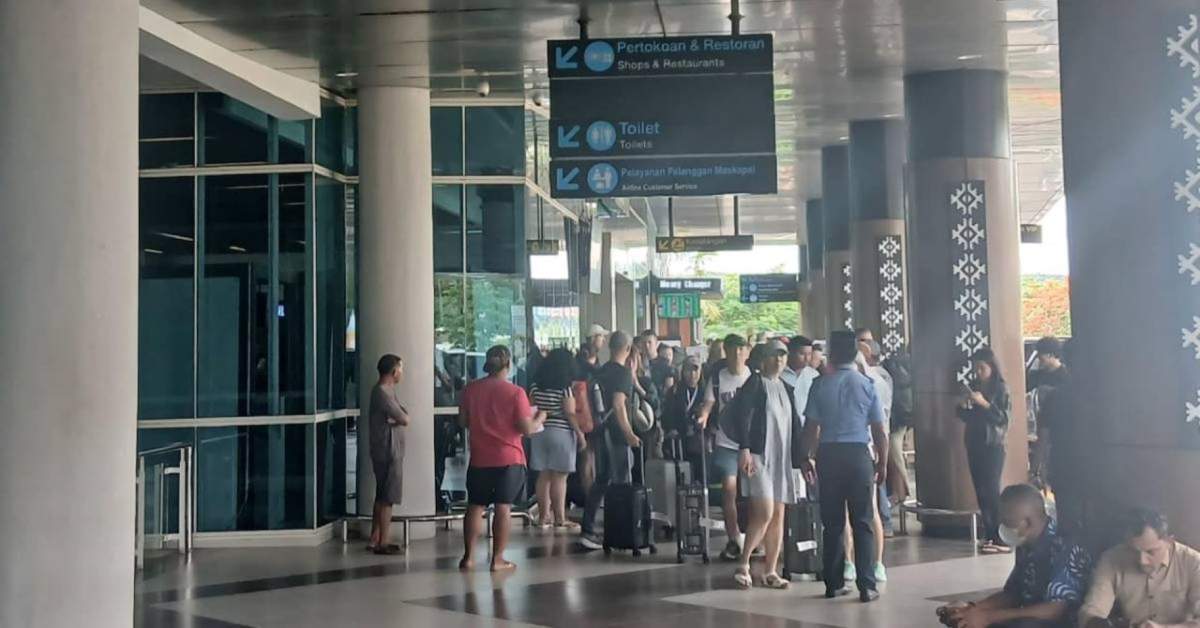 bandara komodo labuan bajo