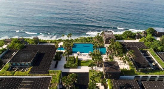 Hotel atau Villa di Bali: Mana yang Lebih Menguntungkan untuk Investasi?